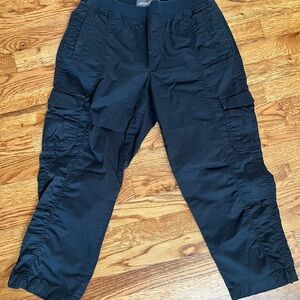 Eddie Bauer Women's Black Cargo Capri Pants